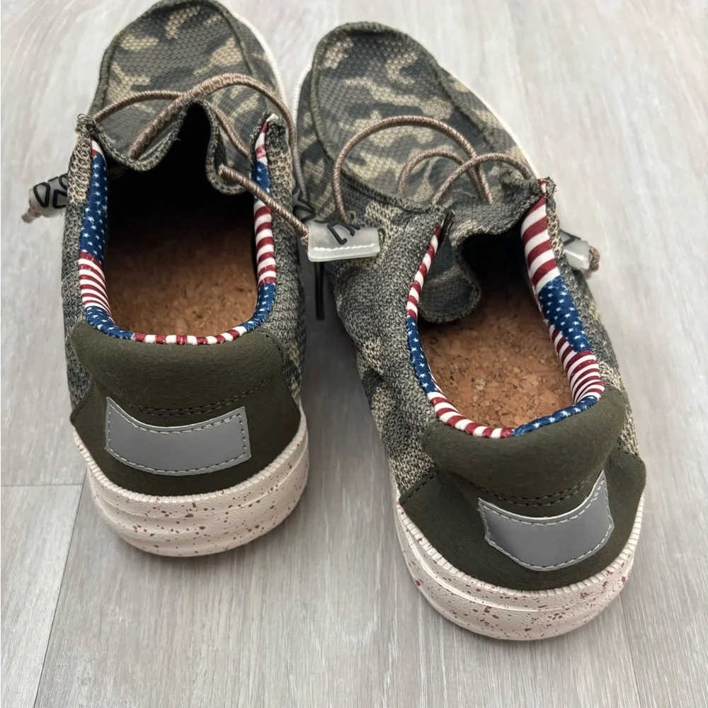 Lightweight Loafers Camouflage Casual Shoes with comfy soft sole size 10